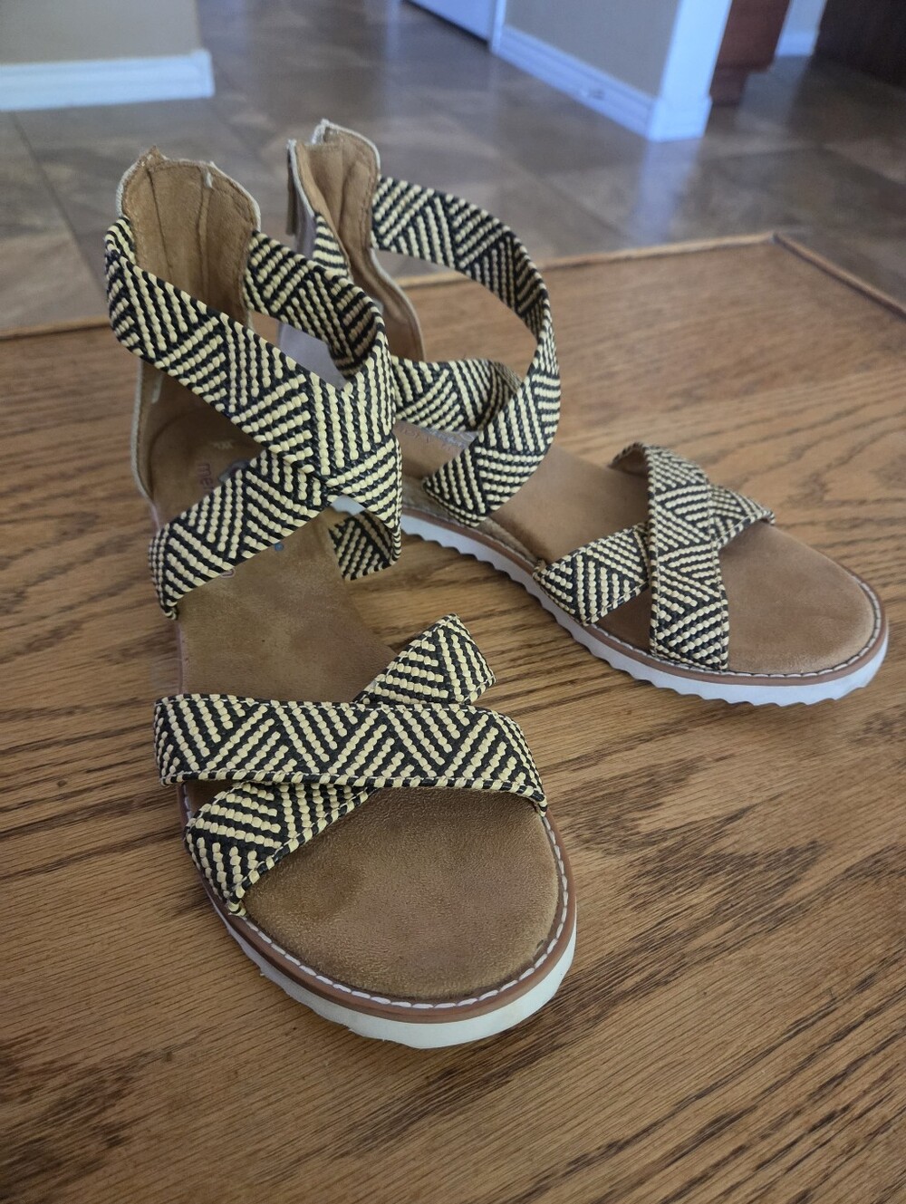 BOBS By Sketchers Sandals Desert Kiss Strappy Wedge Beige Black Vegan Womens 8